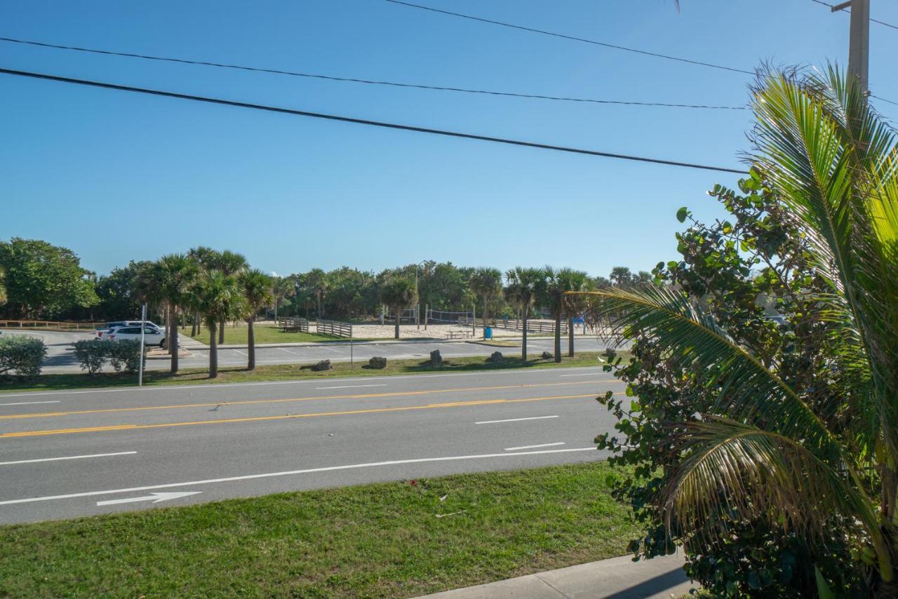 Beachside Serenity Escape - Private 3Br And 2Ba, Dog Friendly Duplex Oasis, Steps To Shore! Melbourne Exterior foto